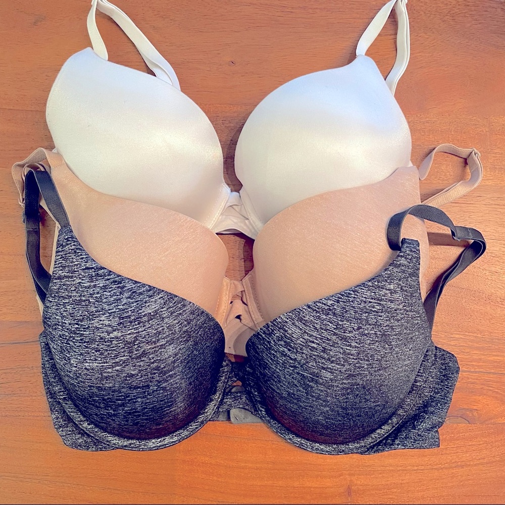 Victoria’s Secret - 3 bras - size 32D padded Perfect coverage